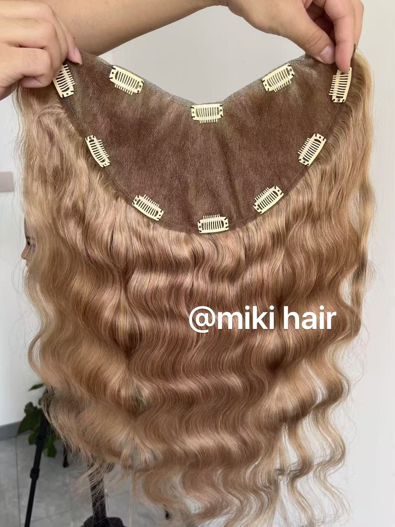 V shape clips topper